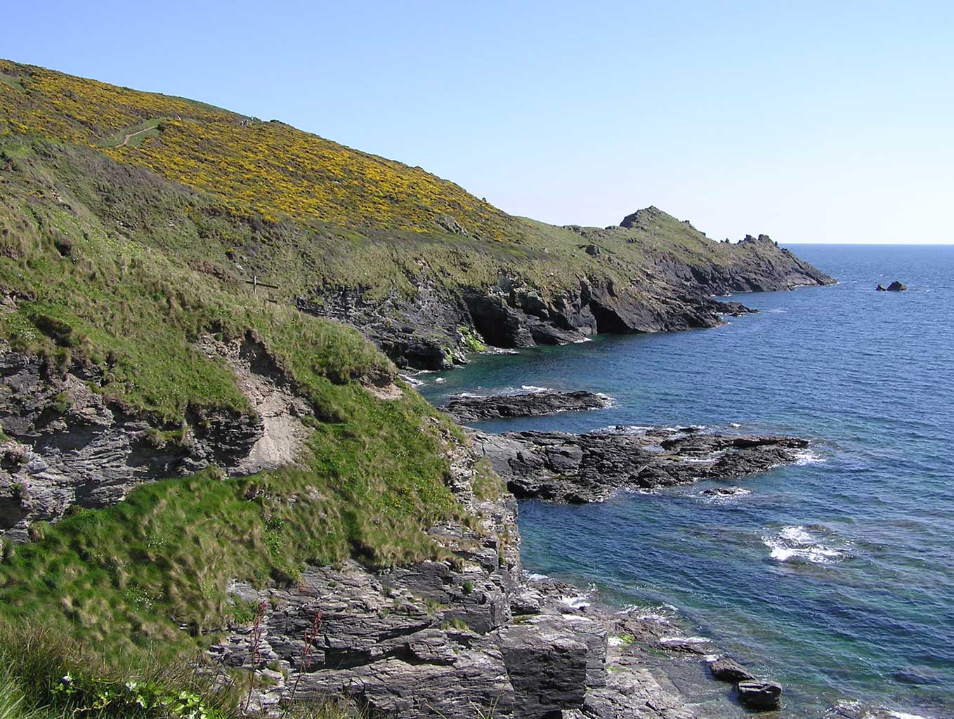 Prussia Cove - Cudden Point. On the coast path from Prussia Cove to Perranuthnoe