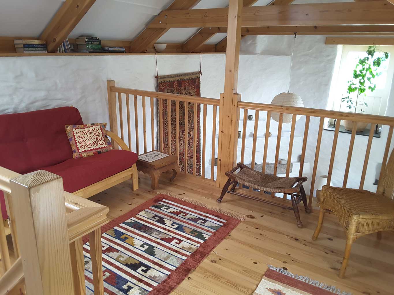 Gallery with 4ft futon